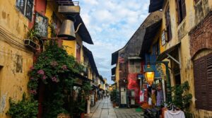Hidden Places in Jew Town Kochi: A Walking Guide to Mattancherry’s Backlanes.